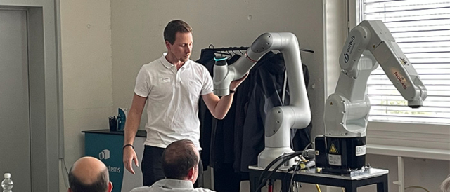 Roman Bättig_ROKAE Roboter-Live Demo
